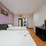 Dancenter Khaosan Park Hotel