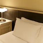 Floral Court Hotel & Residence Sukhumvit 13