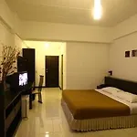 Romyen Residence