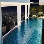 Luxury Apartment Near Downtown