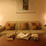 Rose Hotel