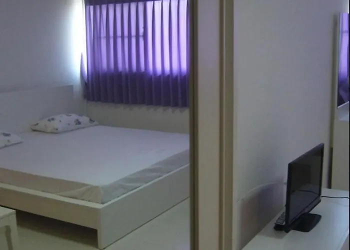 Room In Guest Room - Impact Don Mueang Bangkok Guest House