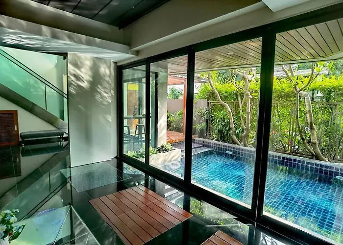 Luxury Oasis In Central Bangkok
