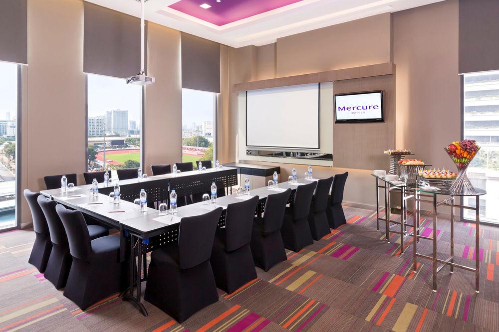 Ibis Siam Hotel 3*