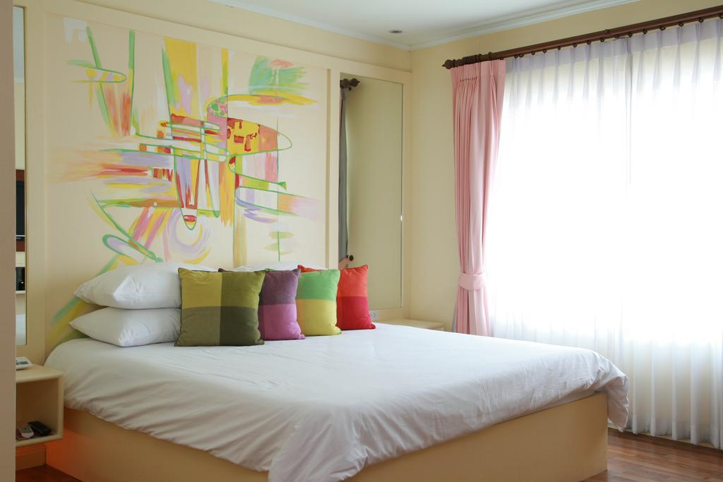 Hip Hotel