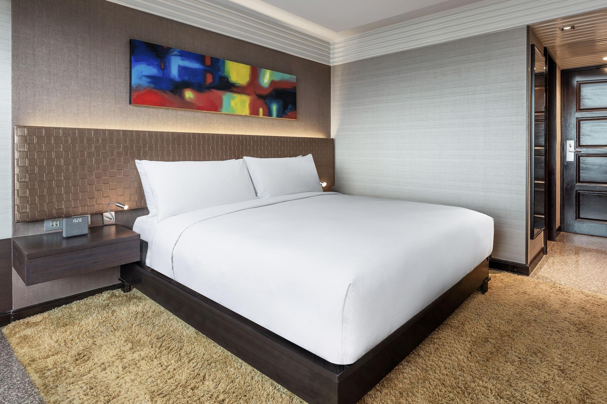 Khách sạn Doubletree By Hilton Ploenchit 4*
