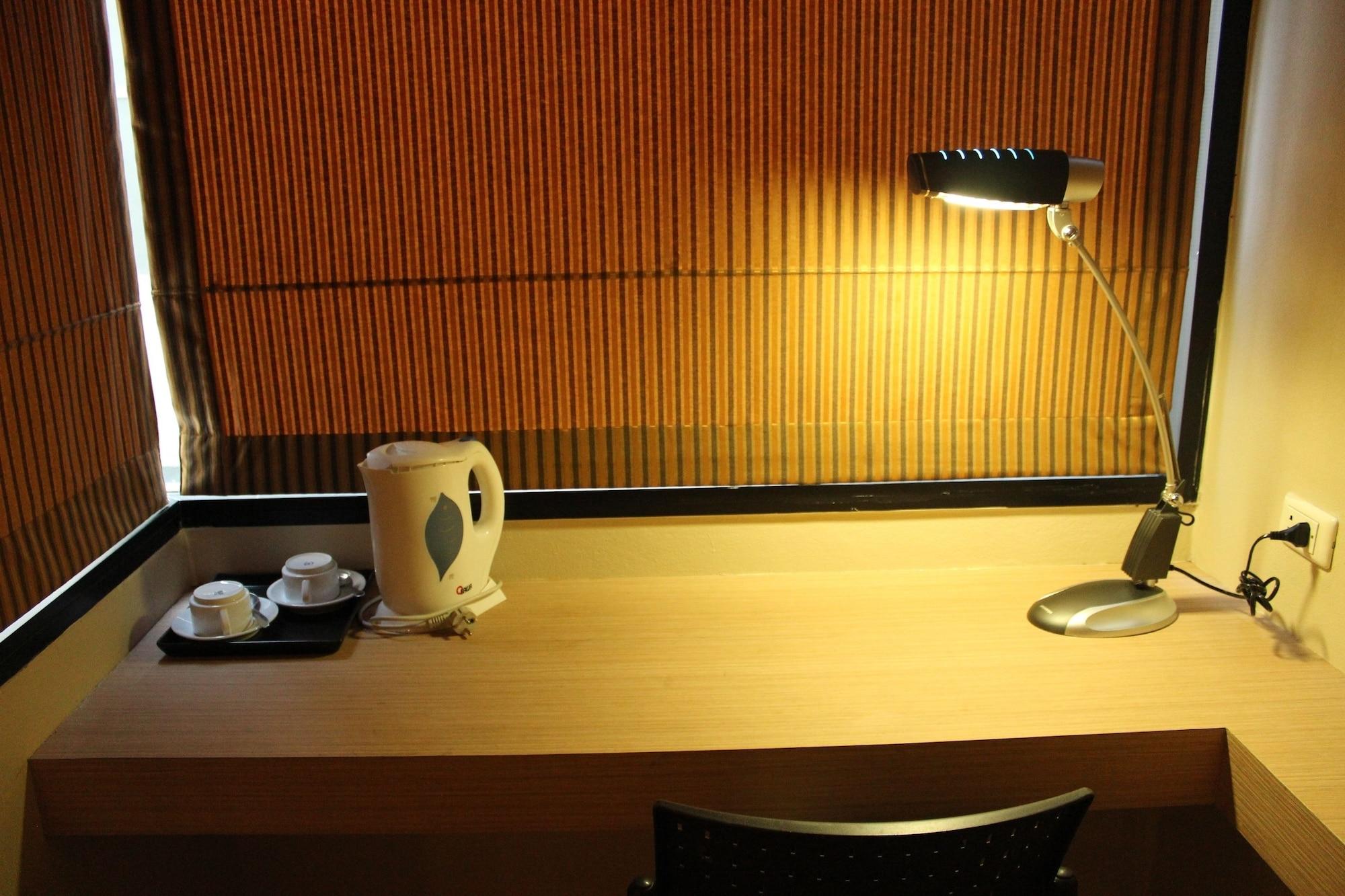 507 Hotel 2*