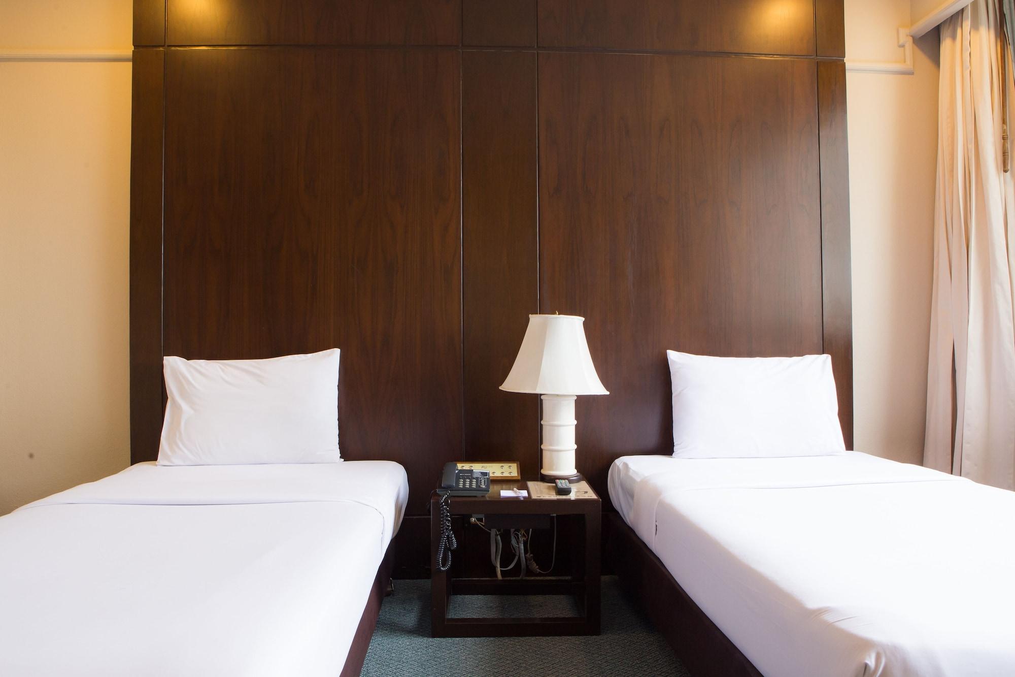 Hotell The Royal River Bangkok