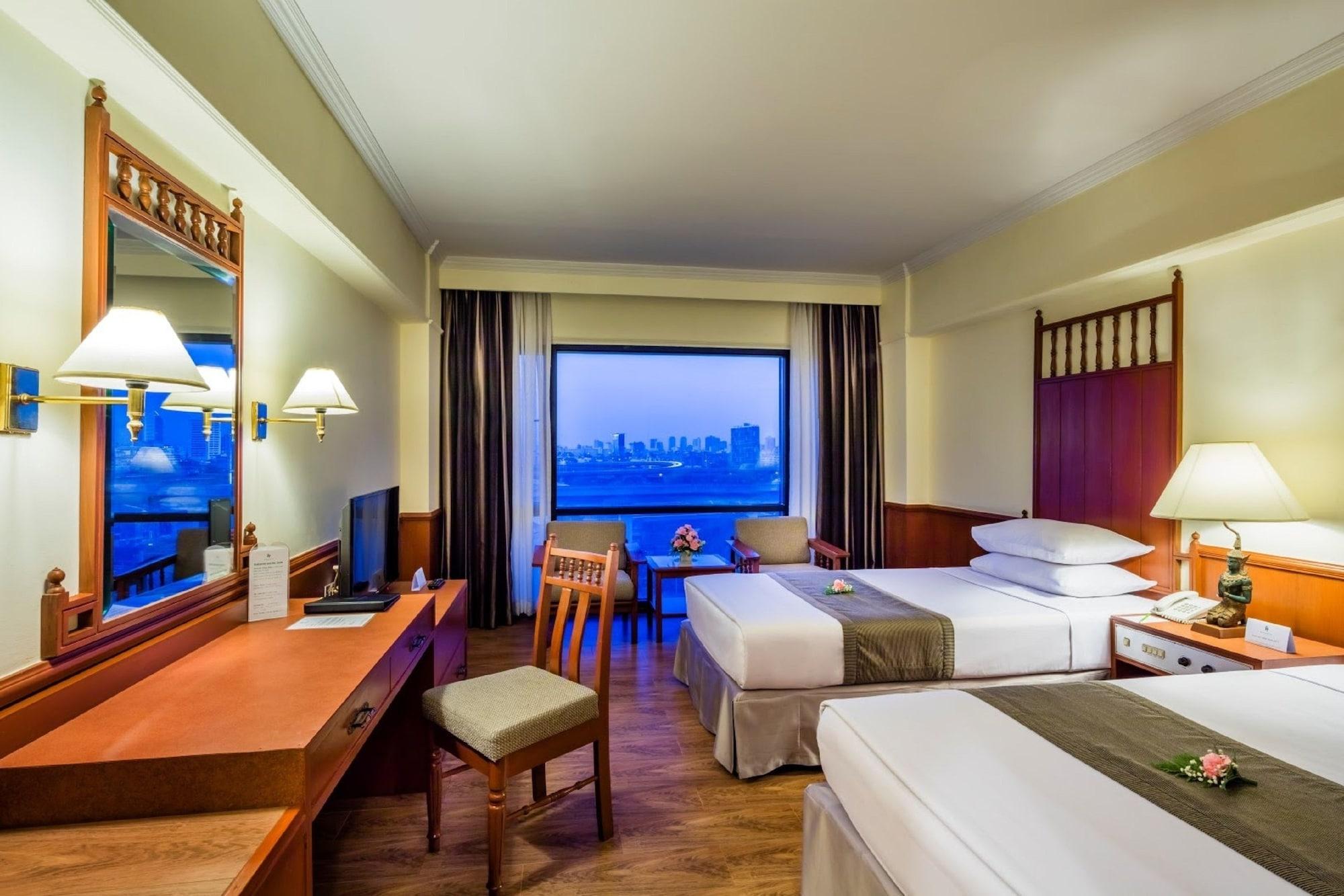 Palace 5*
