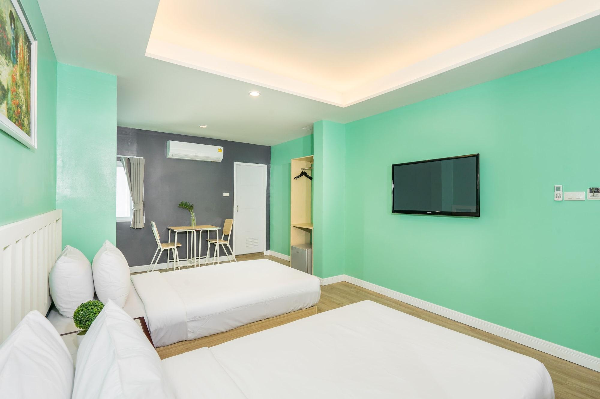 Ratchada Point Hotel 3*