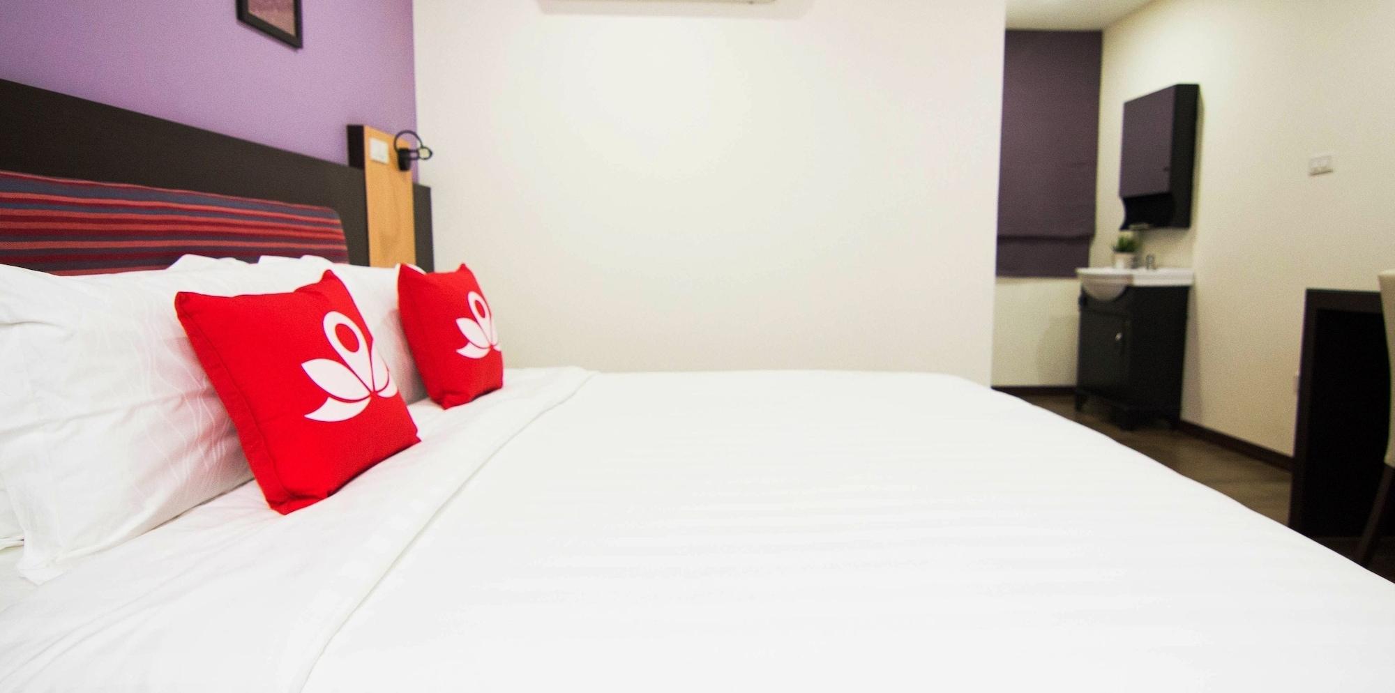 Khách sạn Zen Residency 3*