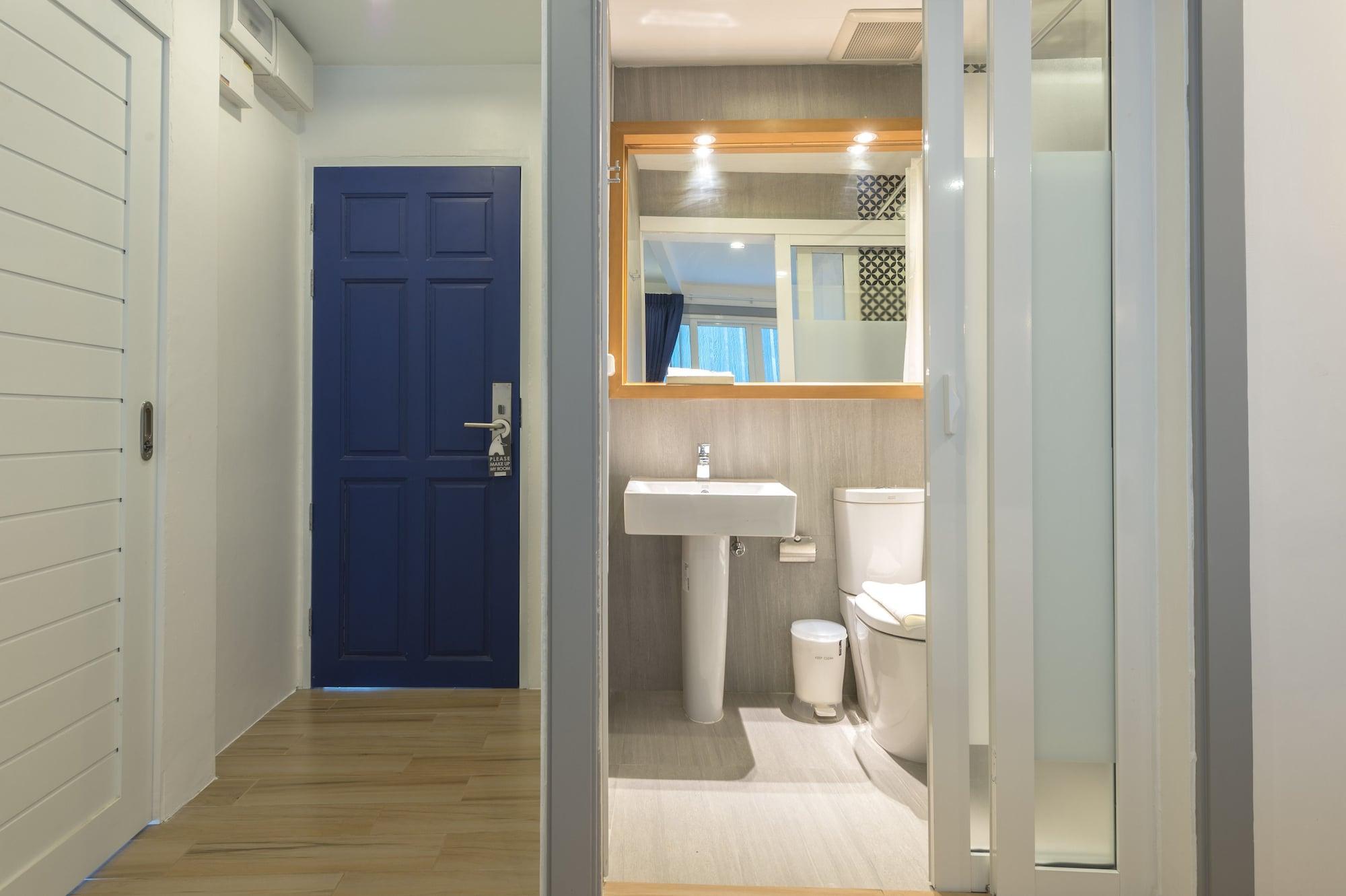 Khách sạn White Ivory 3*