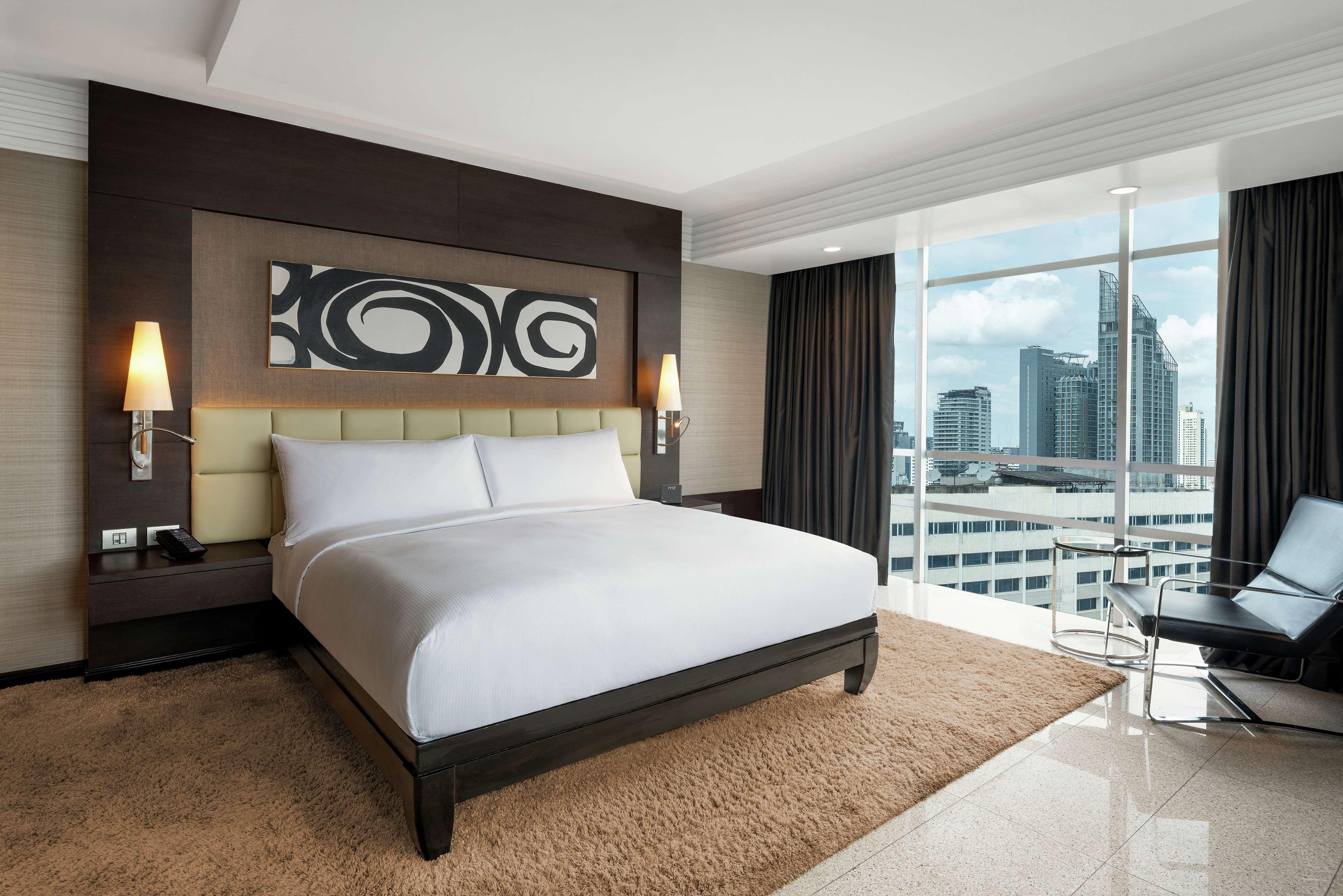 Doubletree By Hilton Ploenchit Khách sạn Bangkok