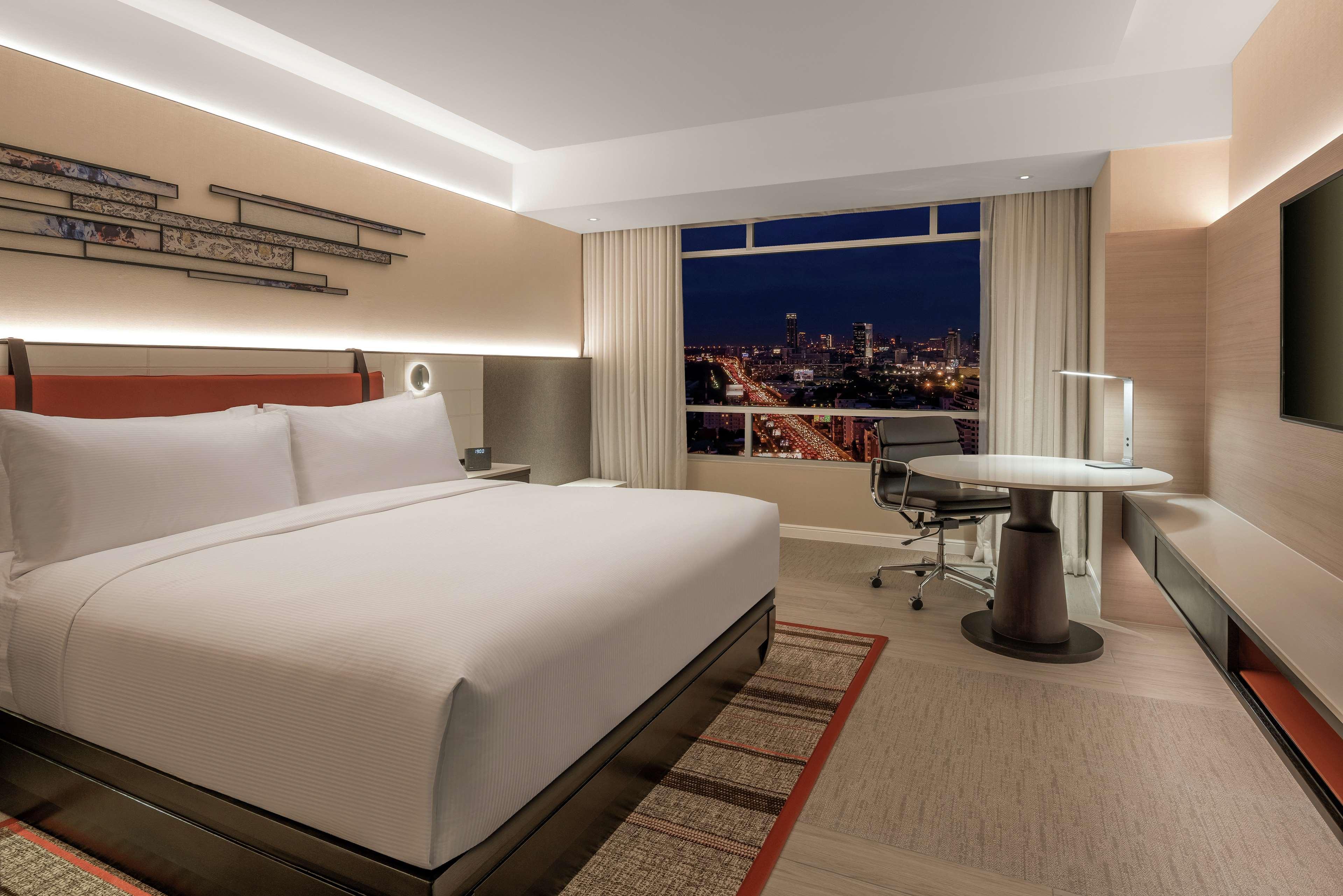Khách sạn Doubletree By Hilton Ploenchit 4*