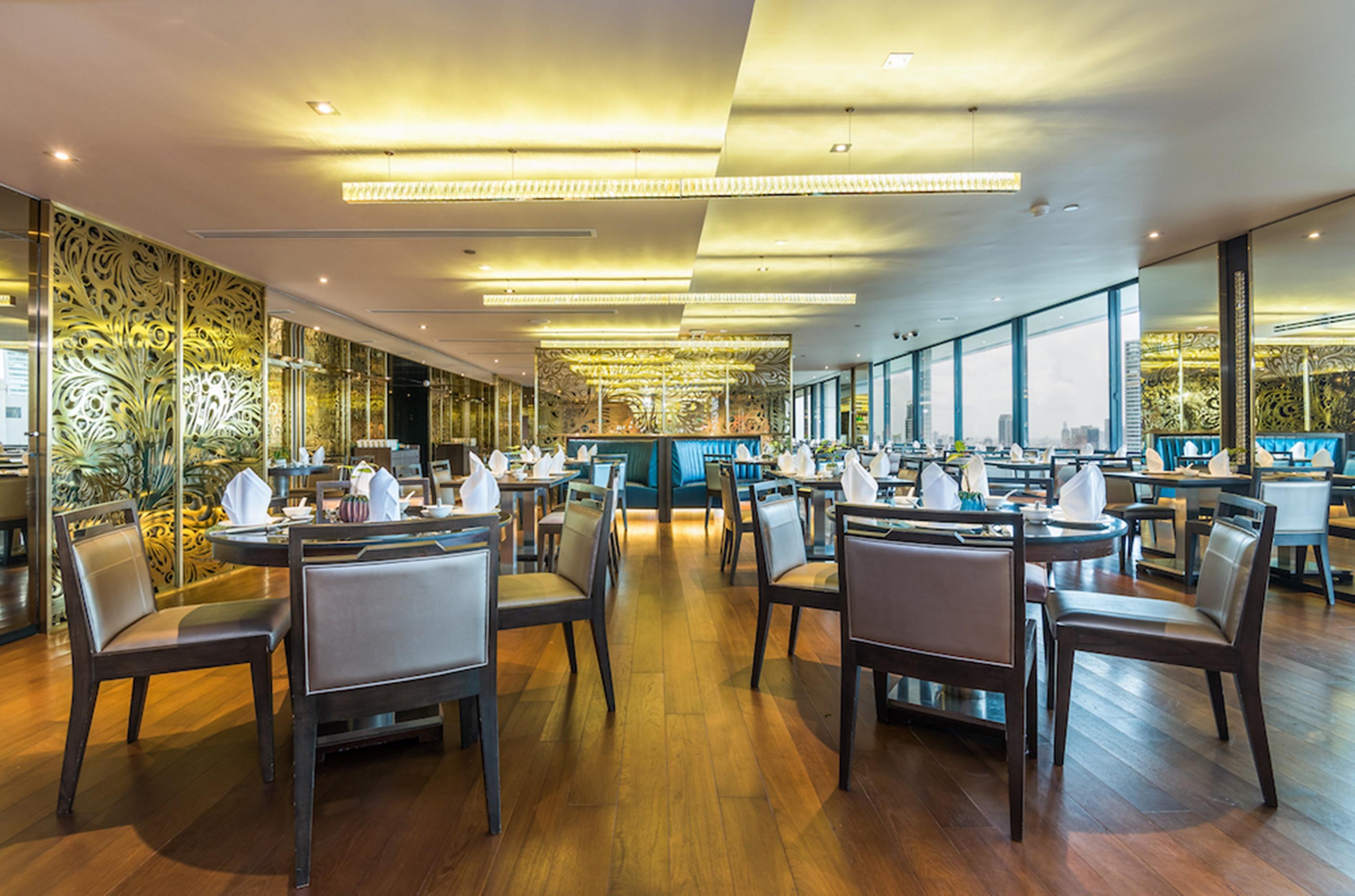 Khách sạn hẻo lánh Emporium By Chatrium