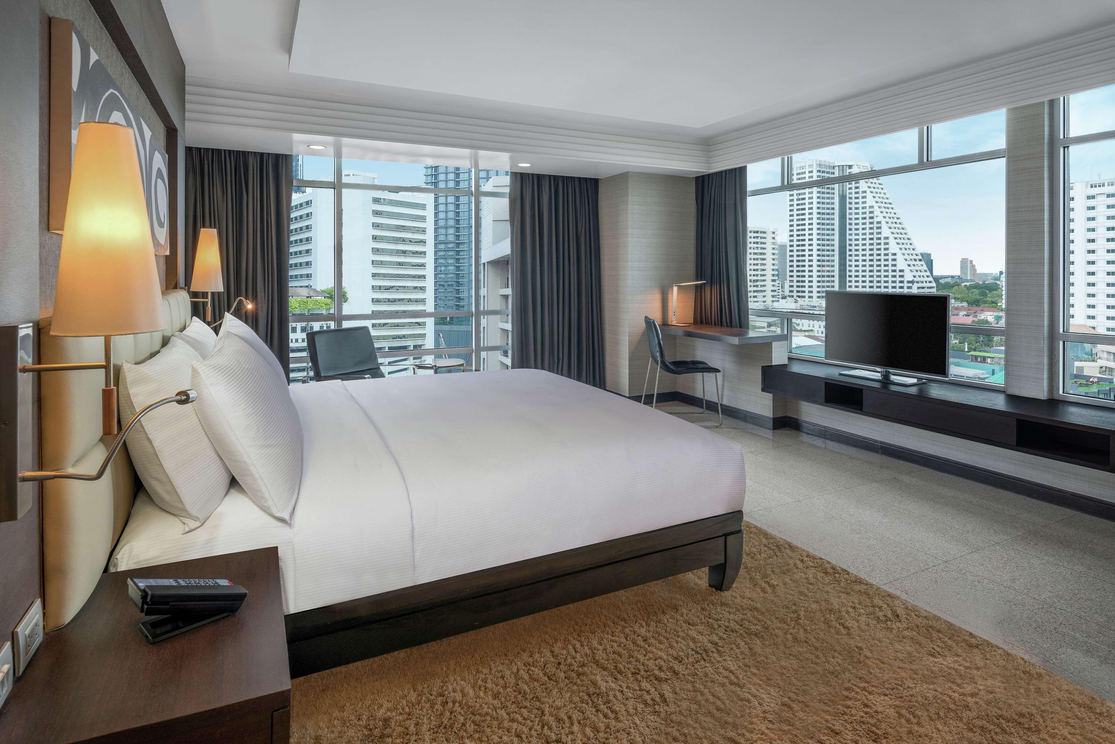 Doubletree By Hilton Ploenchit Khách sạn