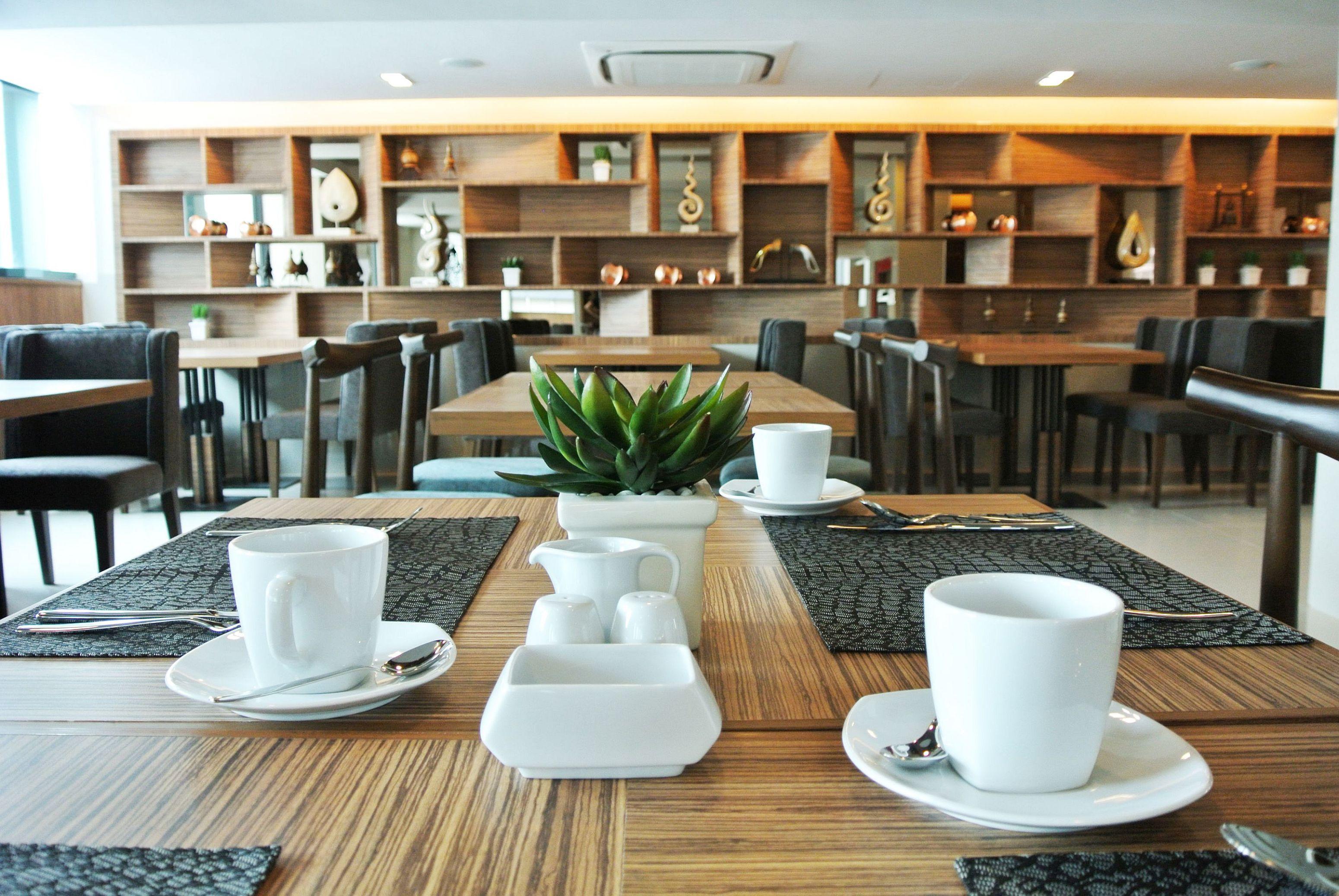 Ramada By Wyndham Sukhumvit 11 4*