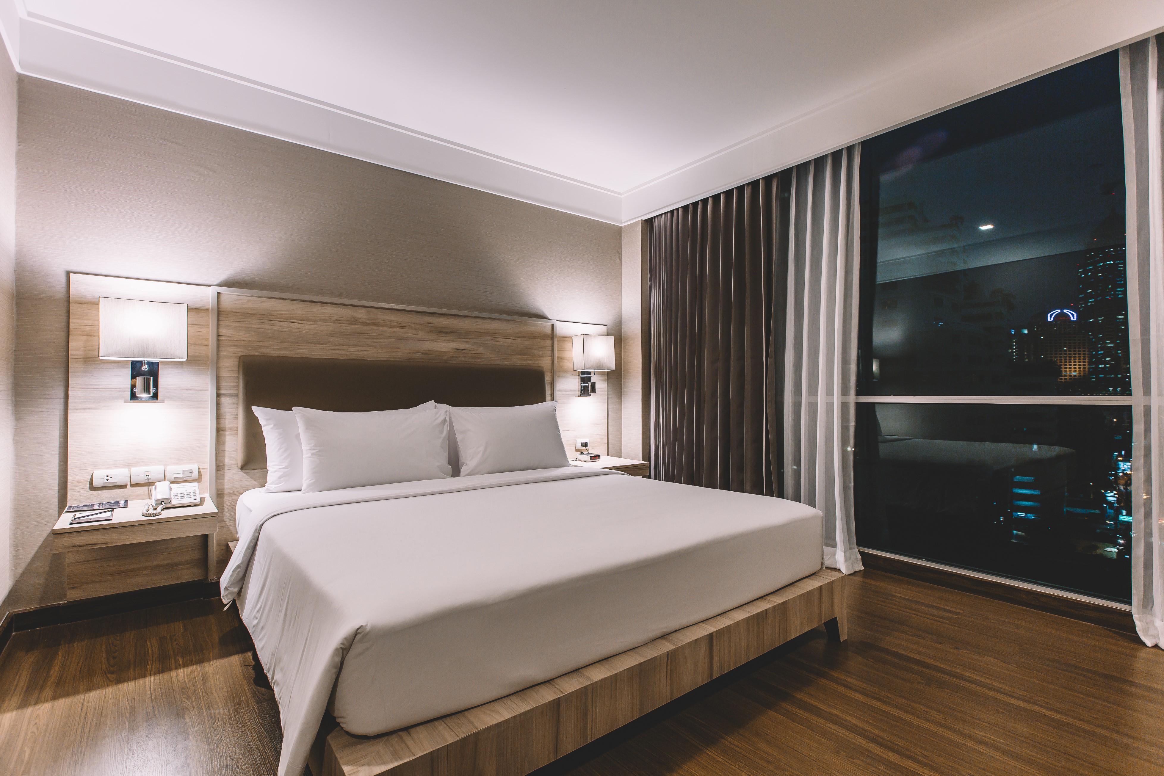 Adelphi Hotel