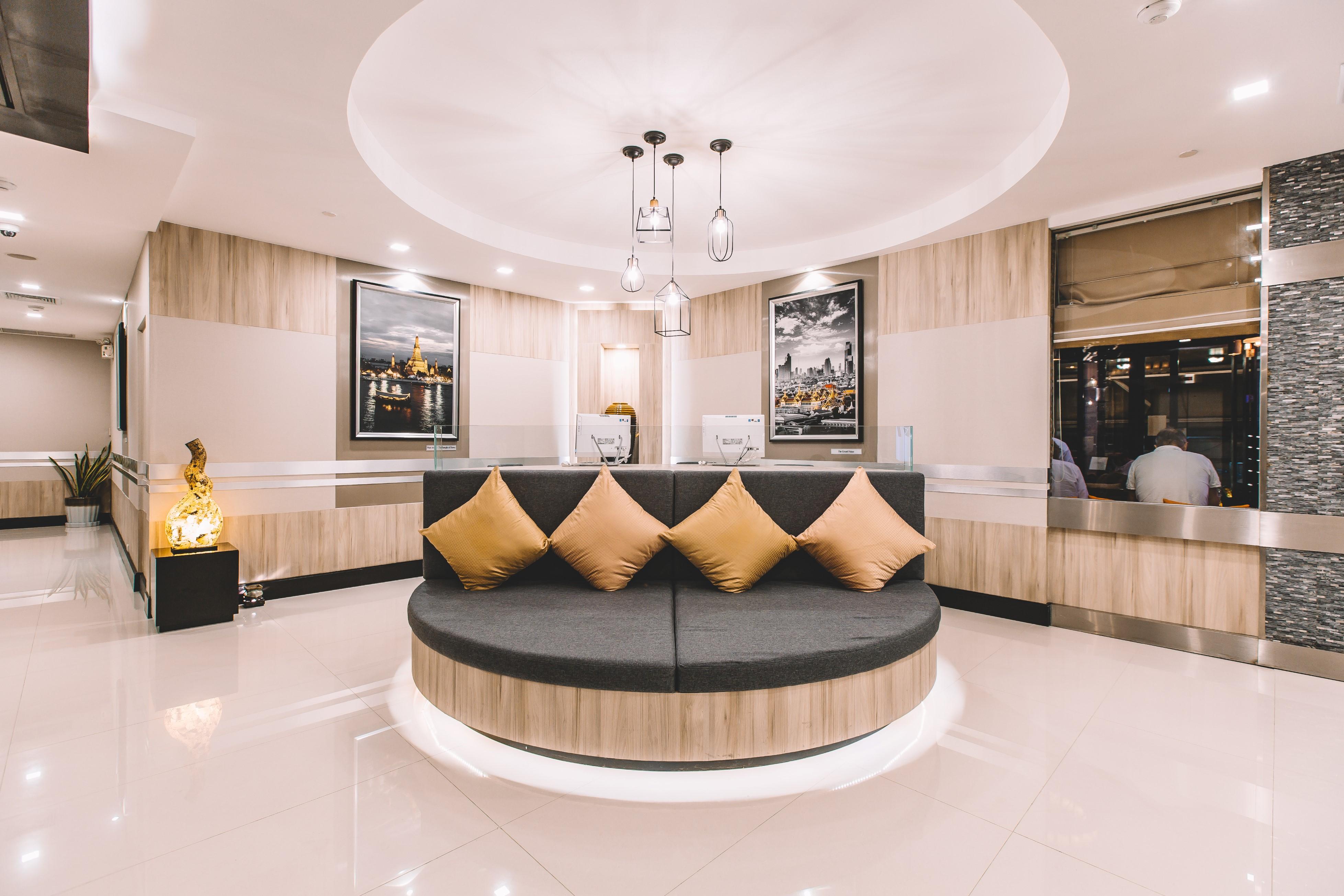 Adelphi 4* Bangkok