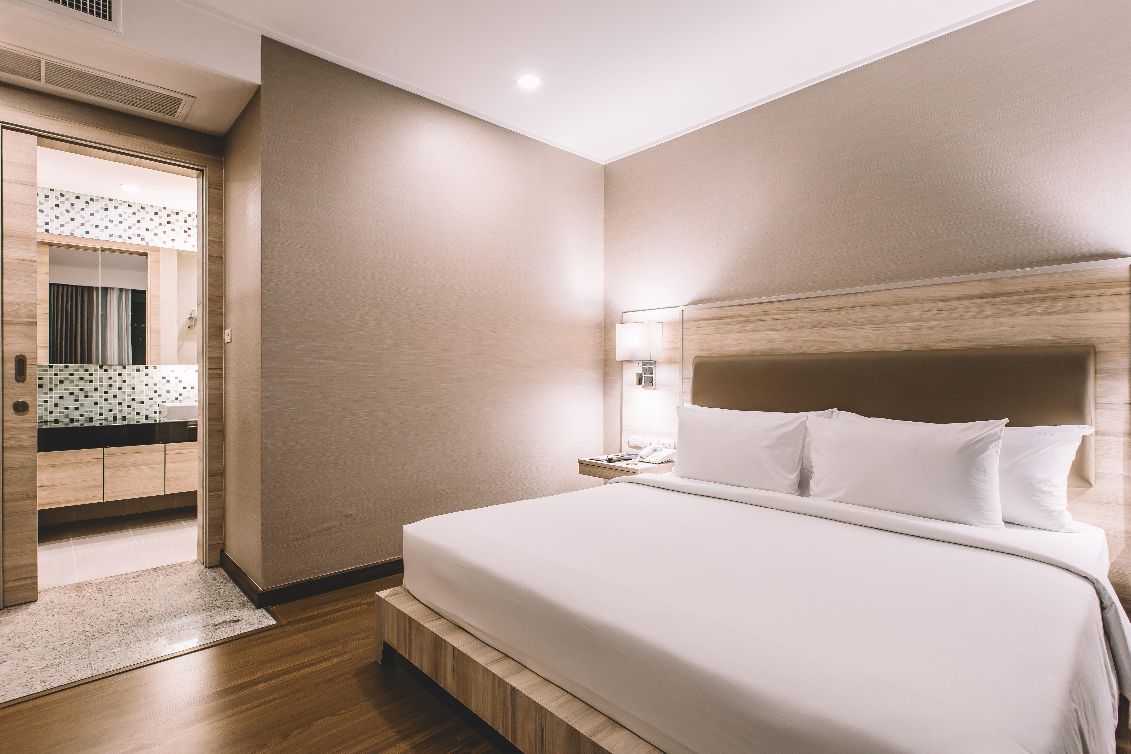 Adelphi Hotel 4*