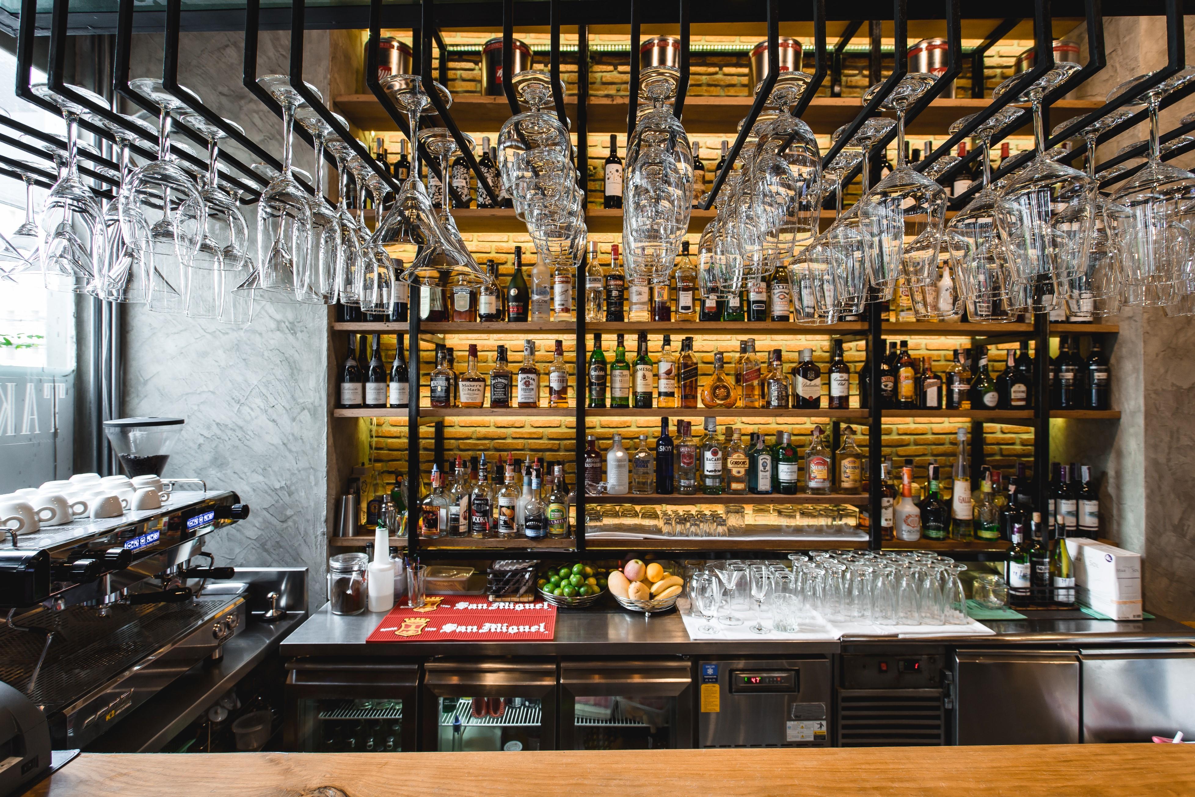 Adelphi Hotel