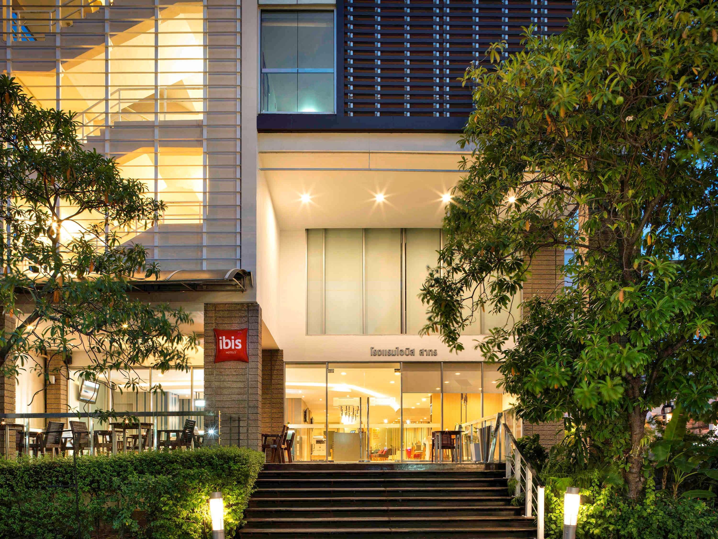 Ibis Sathorn Hotel 3*