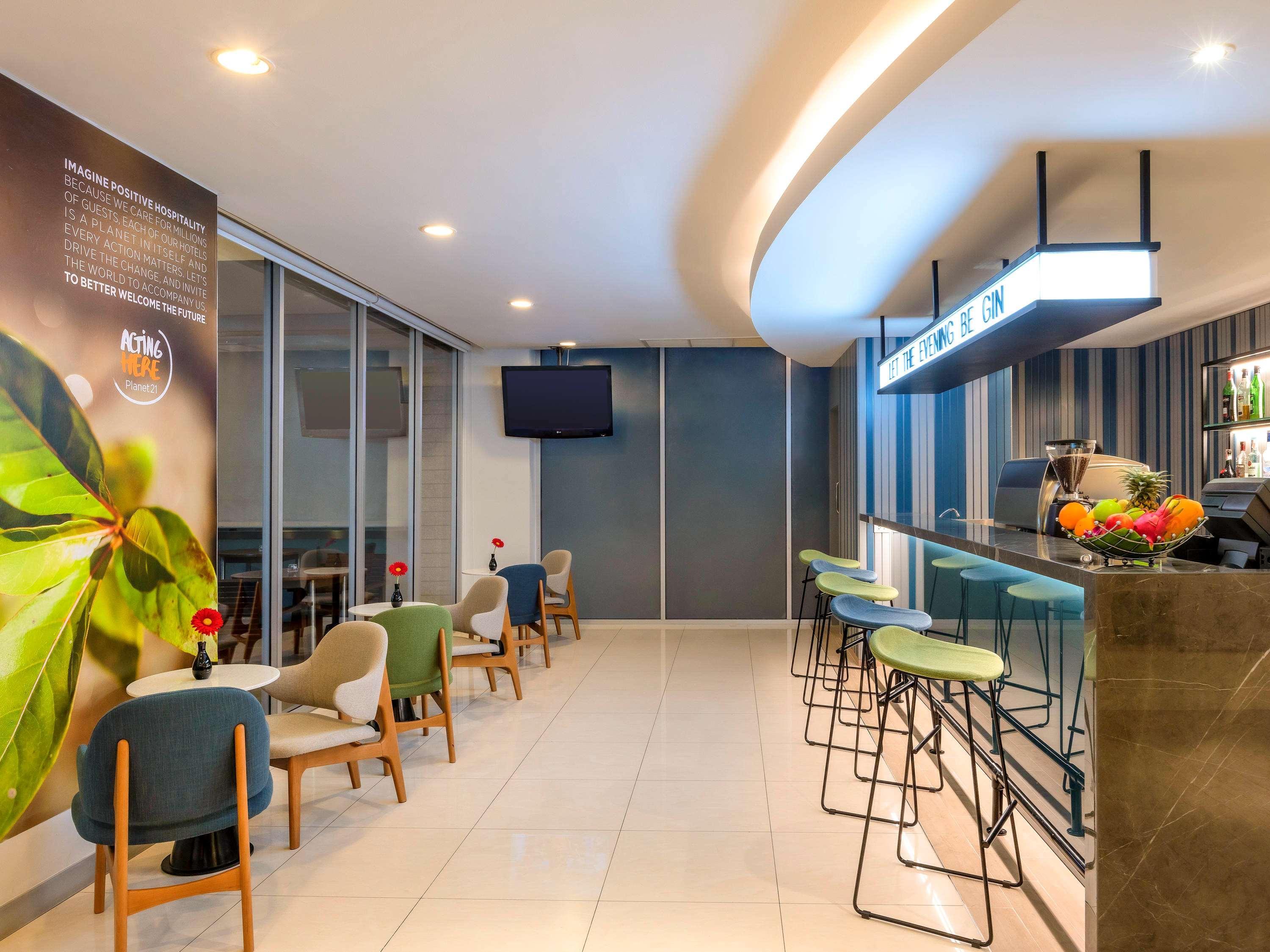 Ibis Sathorn Hotel 3*