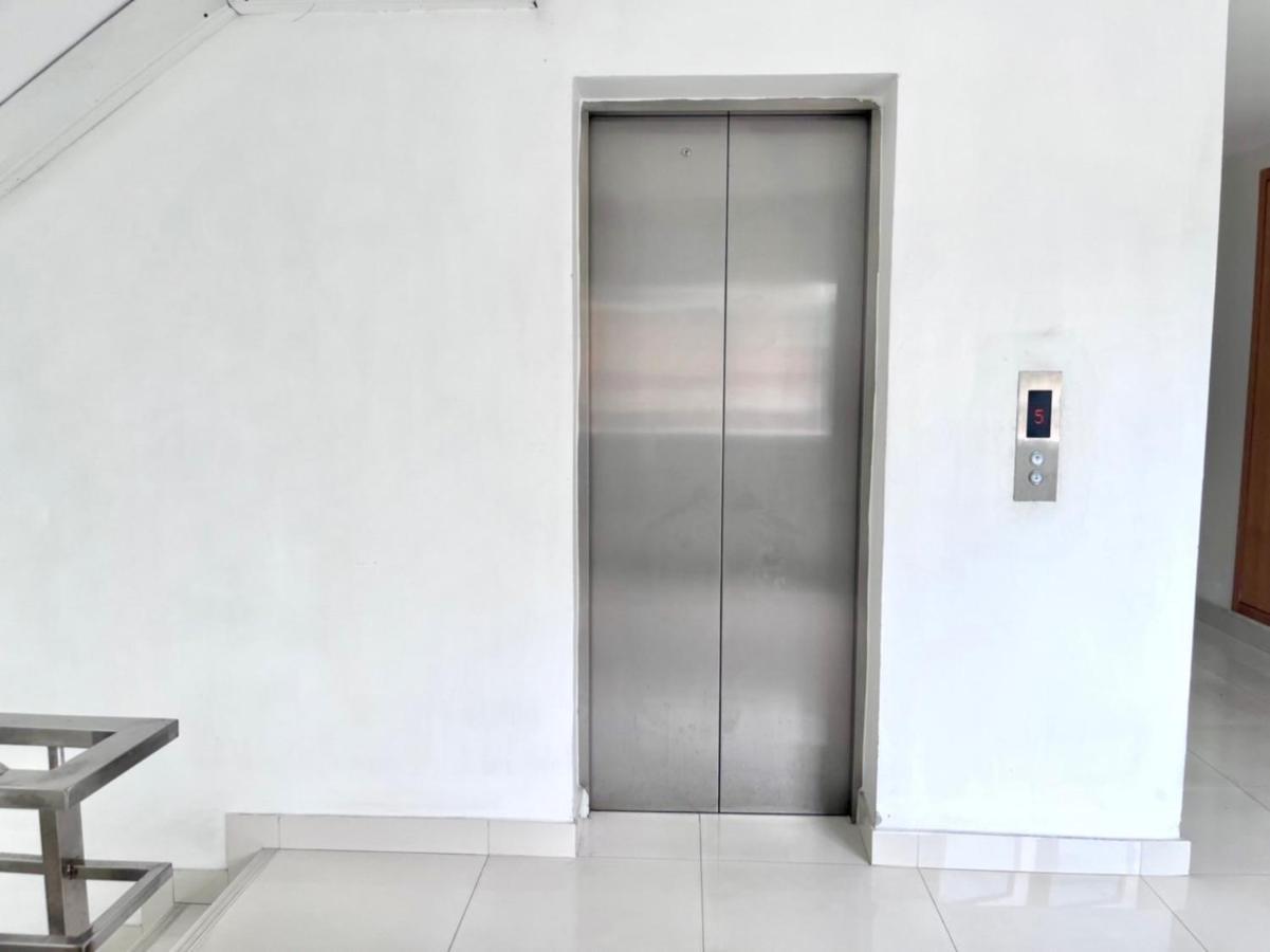 8 Resident * Bangkok