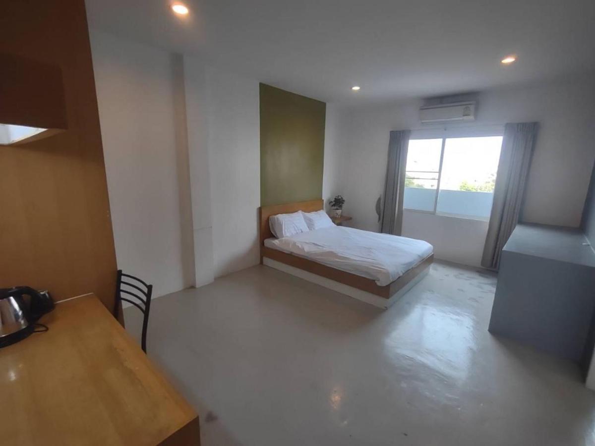 8 Resident * Bangkok