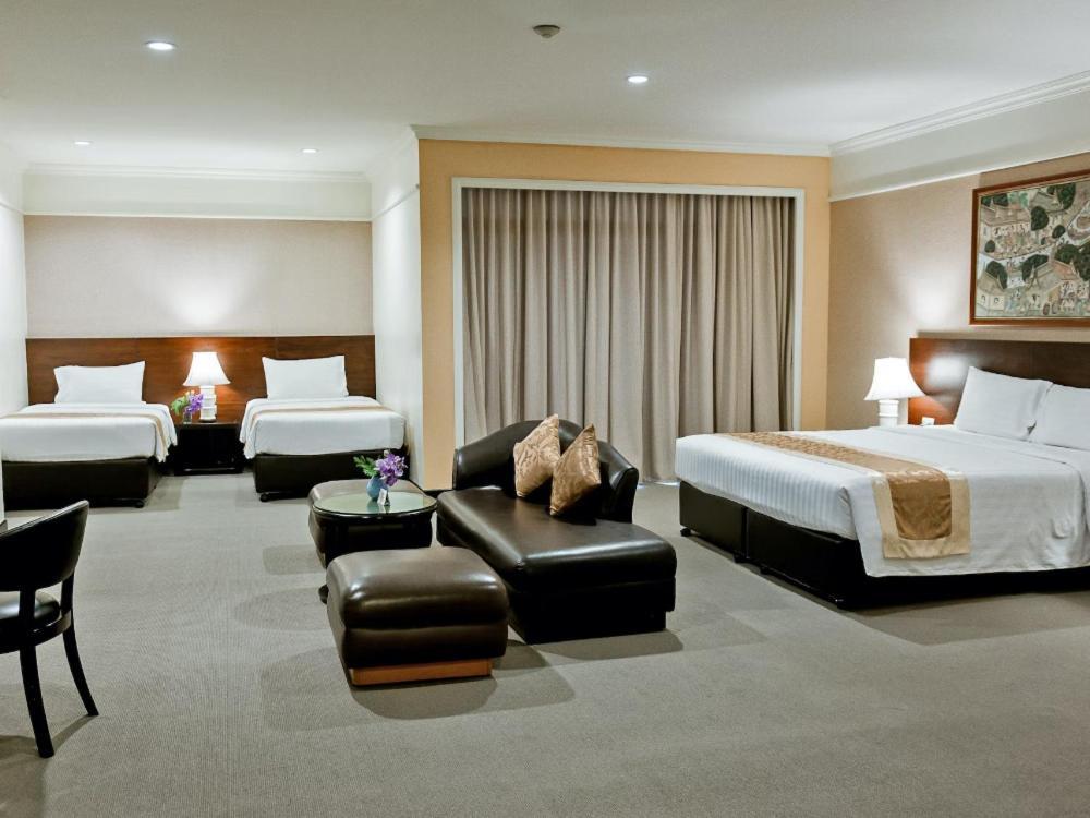 Hotell The Royal River Bangkok