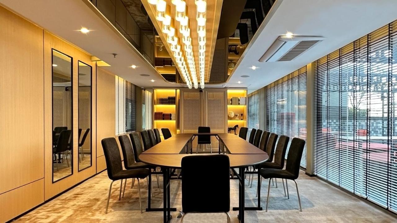 Hotel Ramada By Wyndham Sukhumvit 11 4*