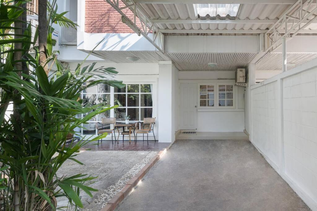 Oasis Townhouse In The Perfect Location Ferienhaus *