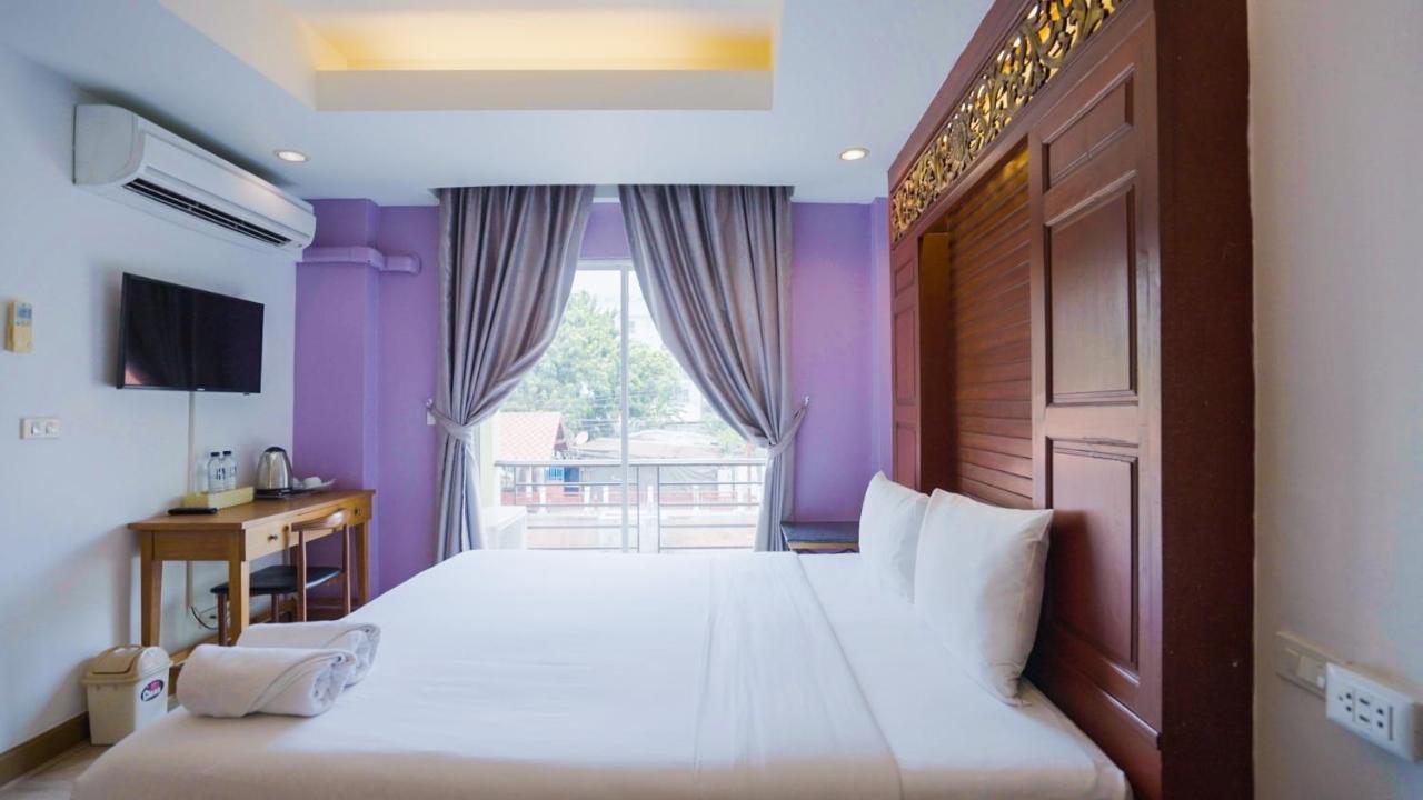 Korbua House Hotell 3*