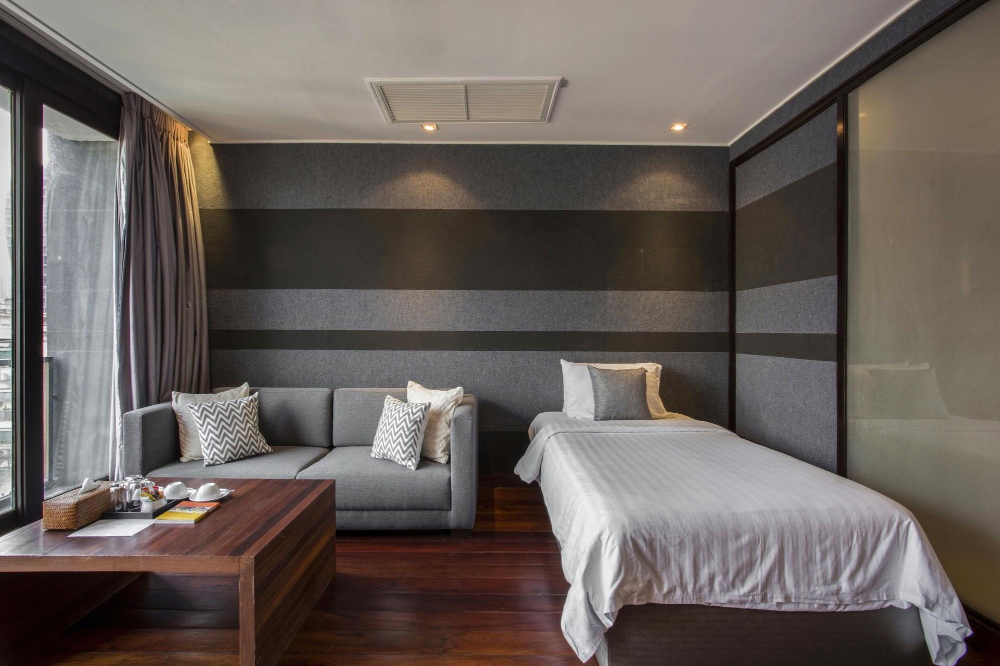 Luxx Langsuan - Sha 4*