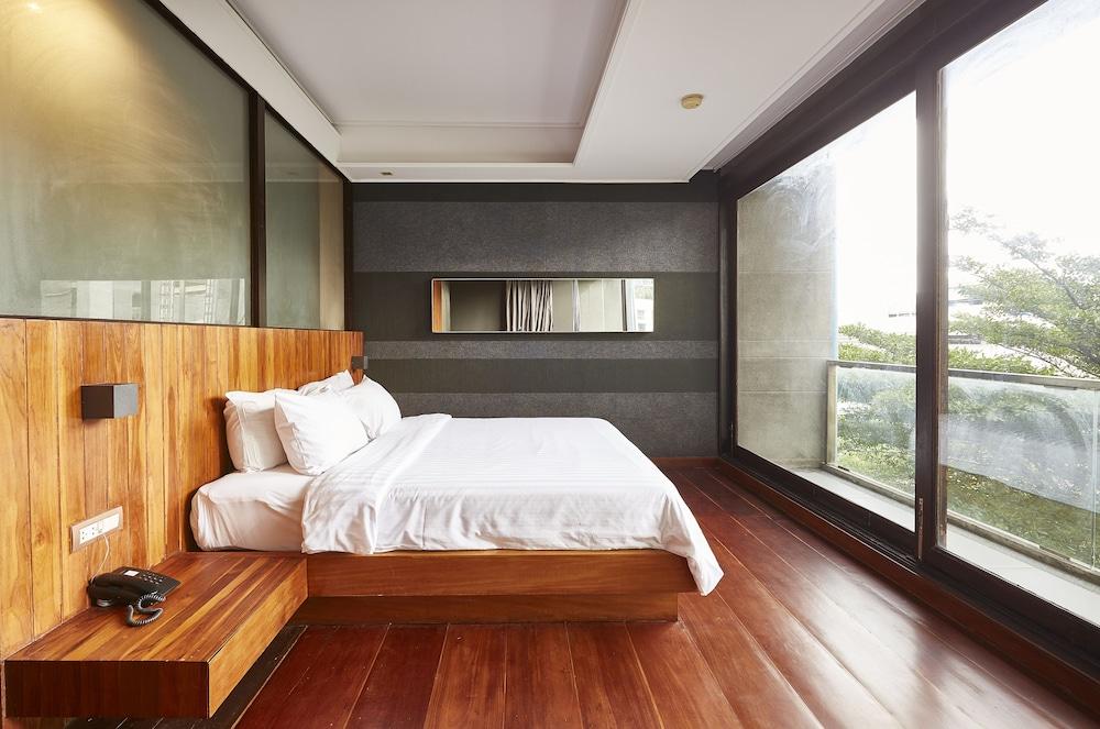 Luxx Langsuan - Sha Hotel Bangkok