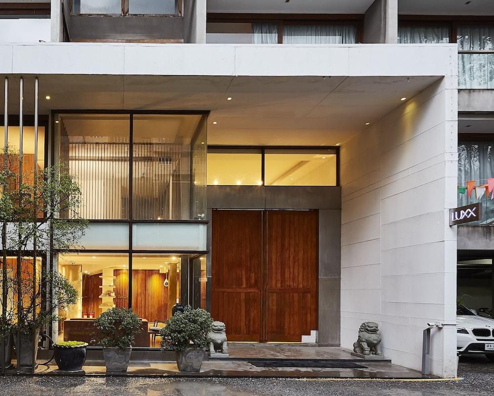 Luxx Langsuan - Sha 4*