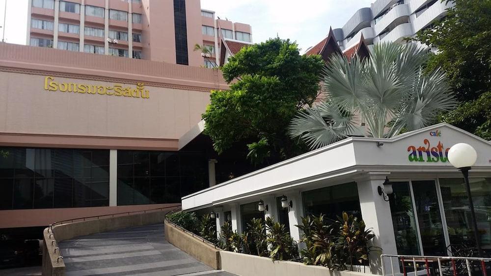Hotell Ariston 4*