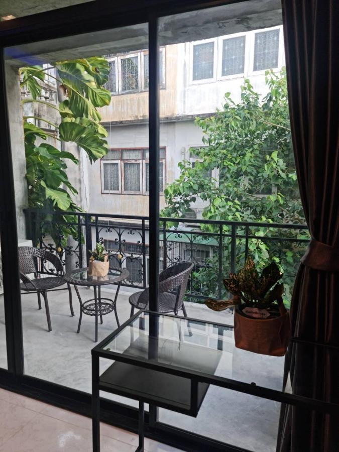 Hostal Noc House