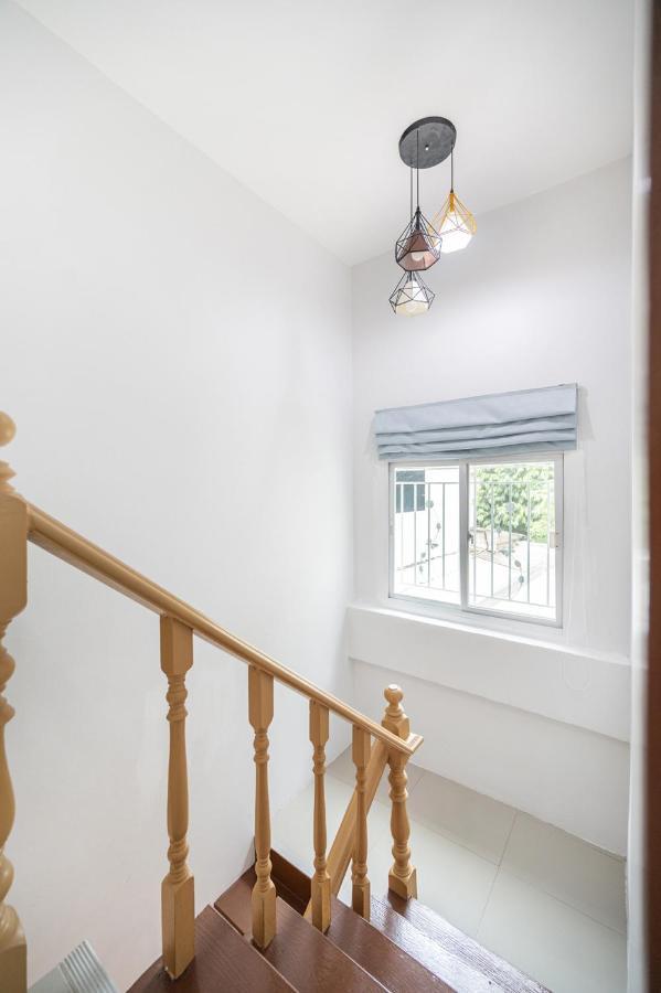 Apartment Miq Hk111-4br Ratchada-huaykwang 14pax