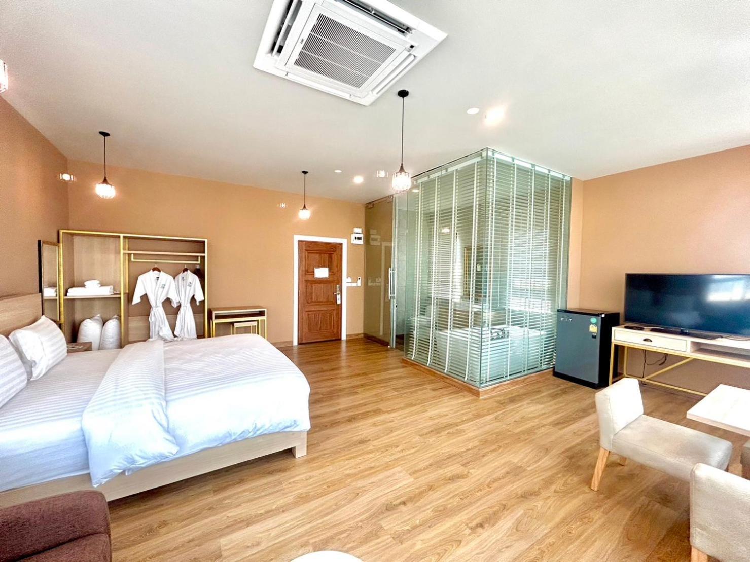Khách sạn Siri Oriental