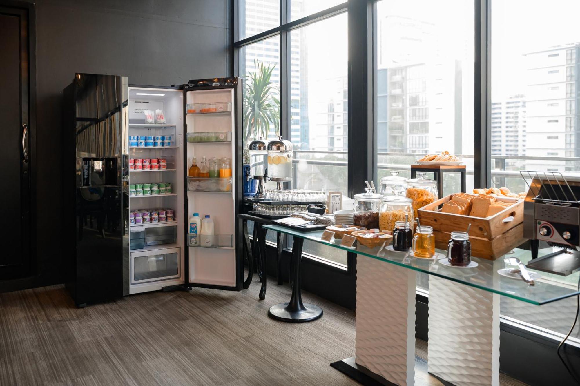 Clover Asoke - Sha Extra Hotel