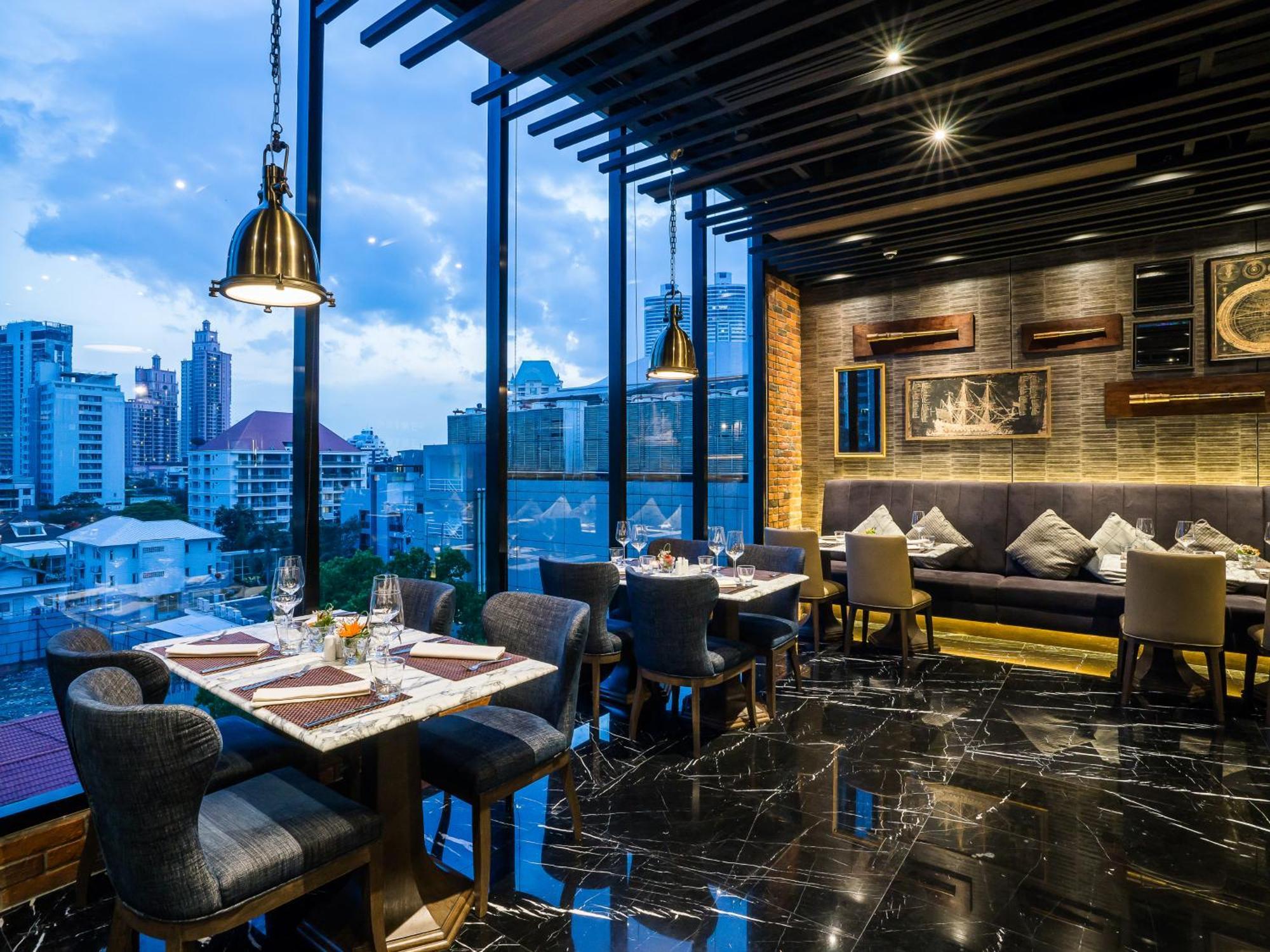 Skyview - Sukhumvit Hotel 5*