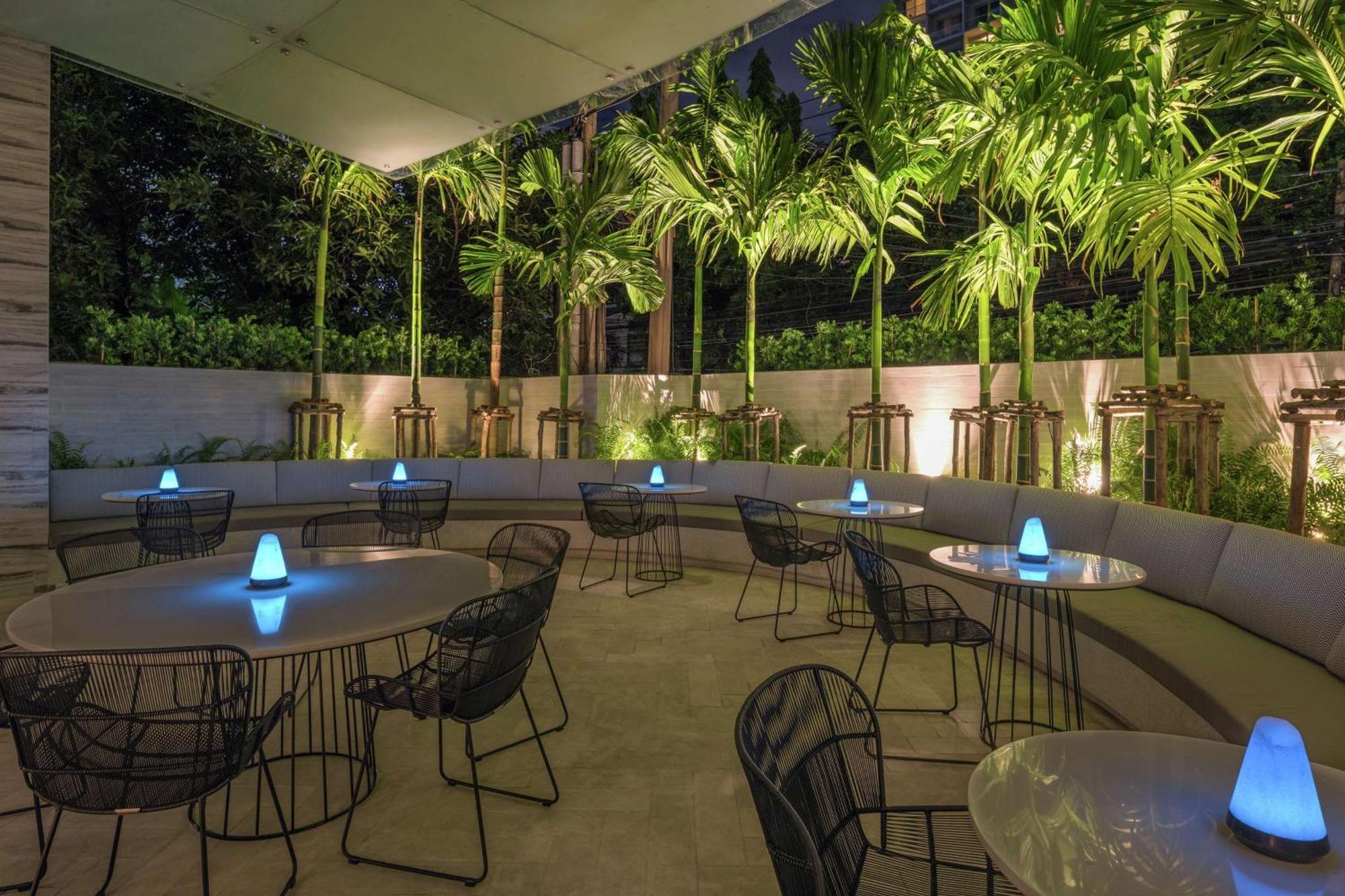 Doubletree By Hilton Ploenchit Khách sạn