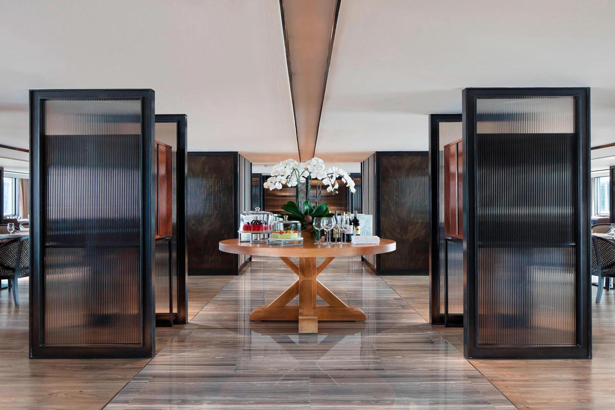 Hotel Marriott Marquis Queens Park 5*