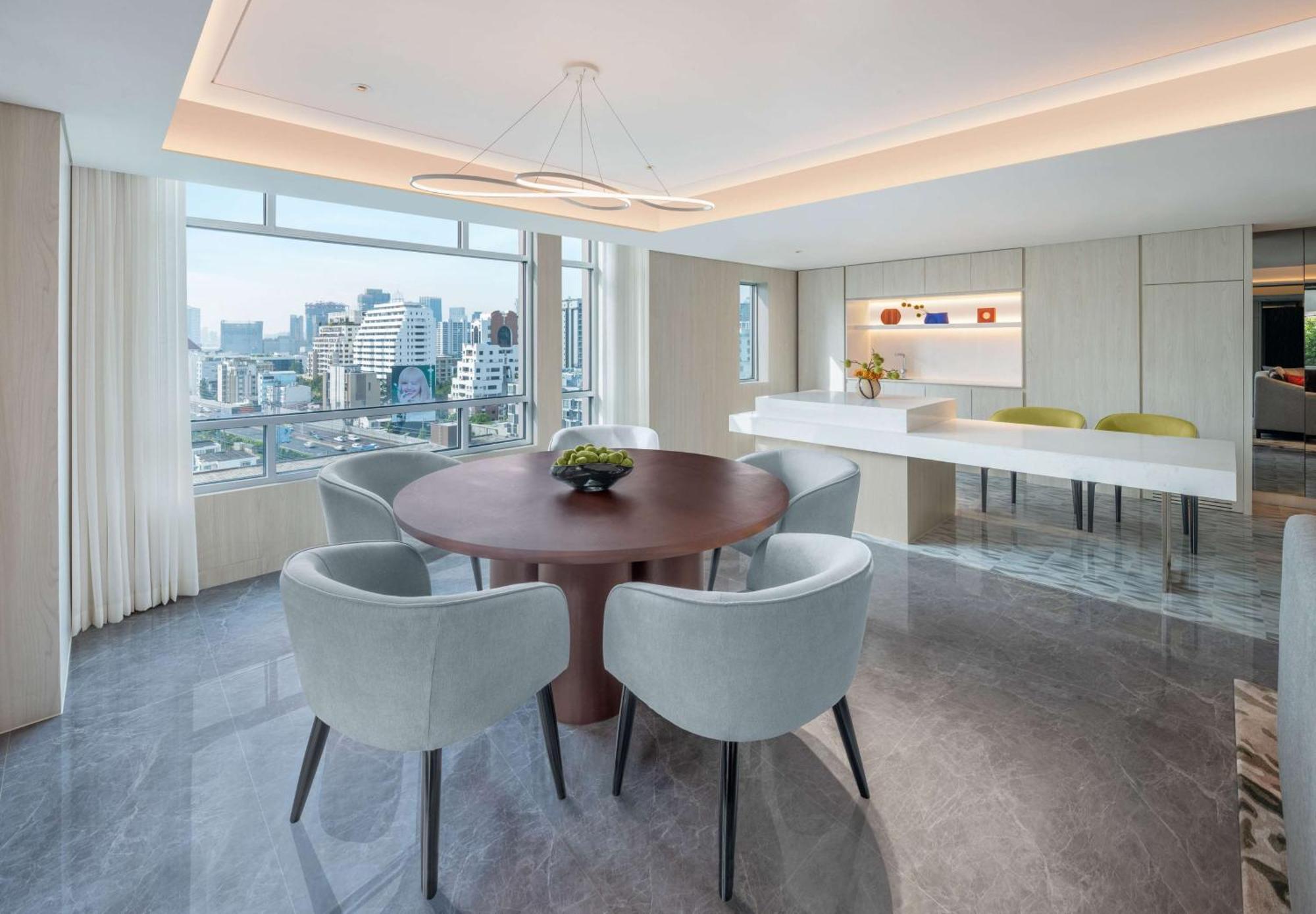 Doubletree By Hilton Ploenchit Khách sạn 4*