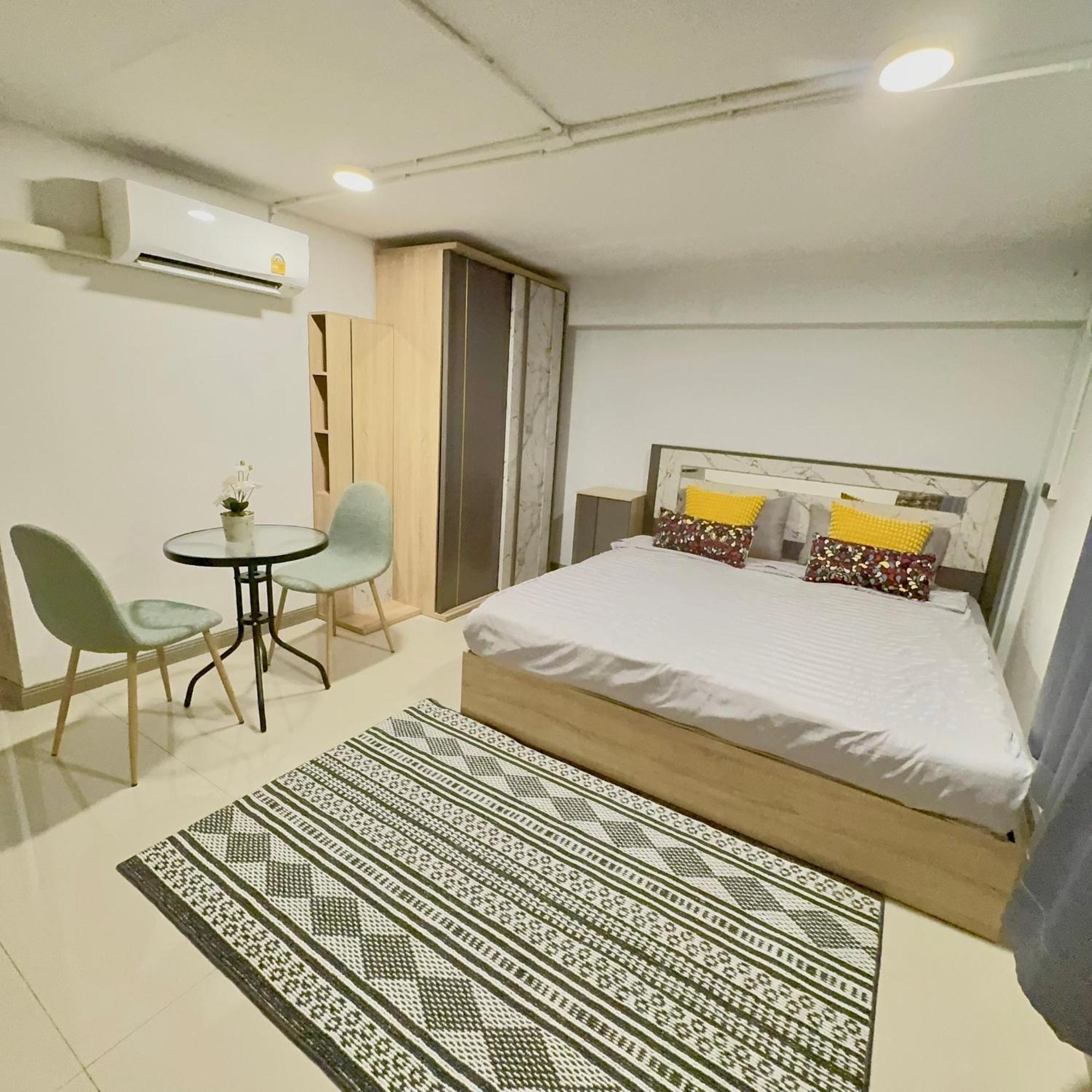 Noc House Hostal Bangkok
