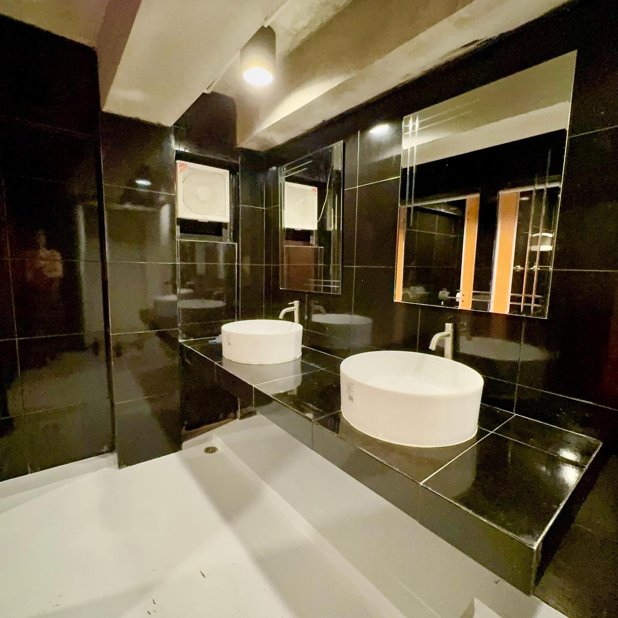 Noc House Hostal *
