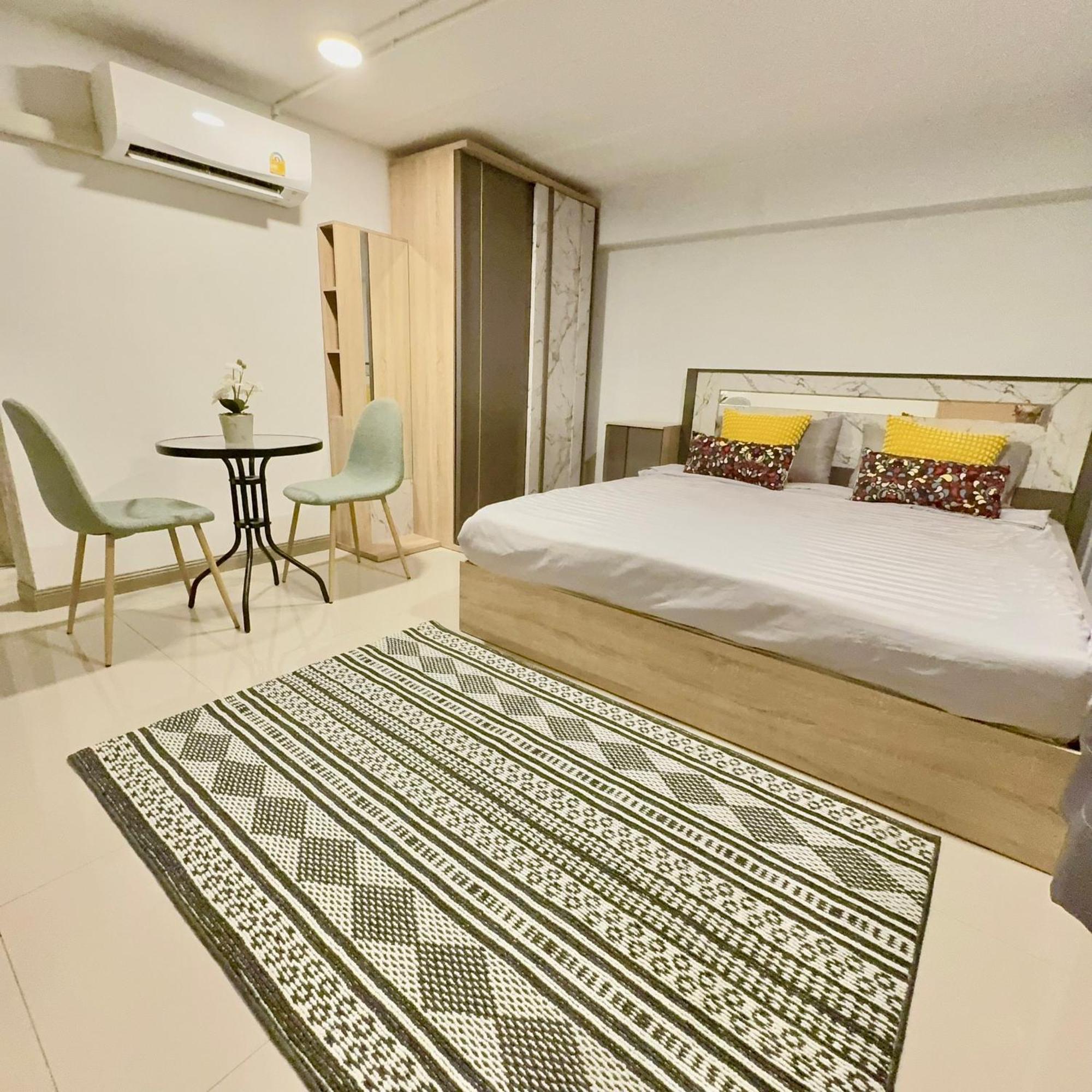 Noc House Hostal Bangkok