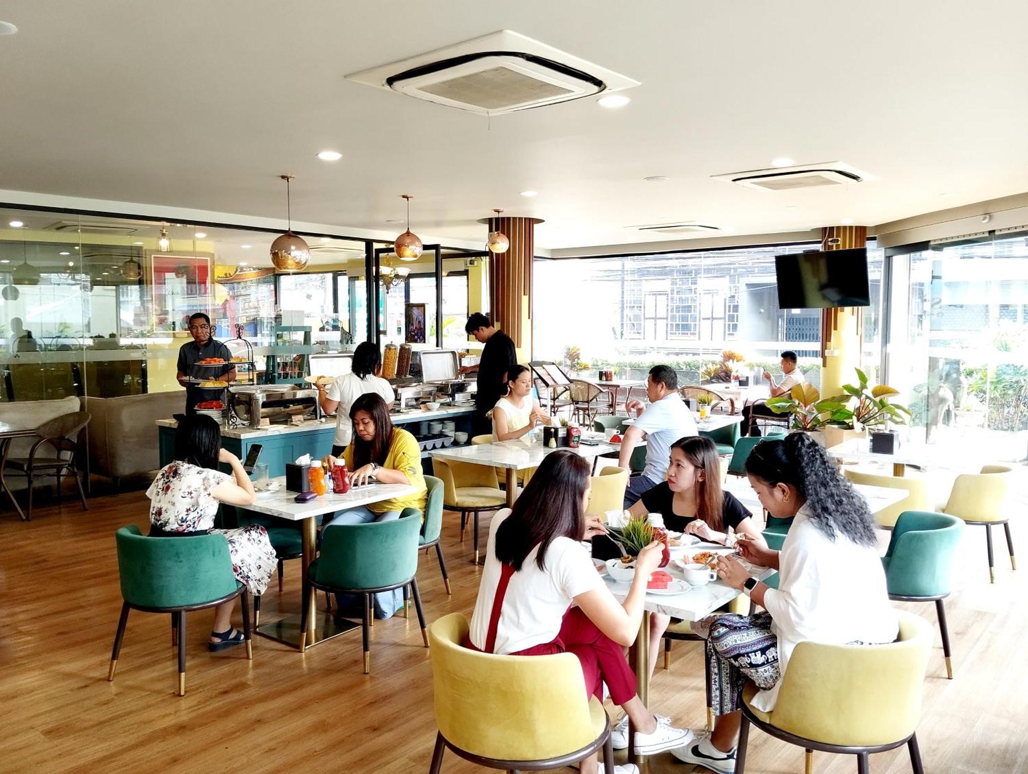 Khách sạn Siri Oriental