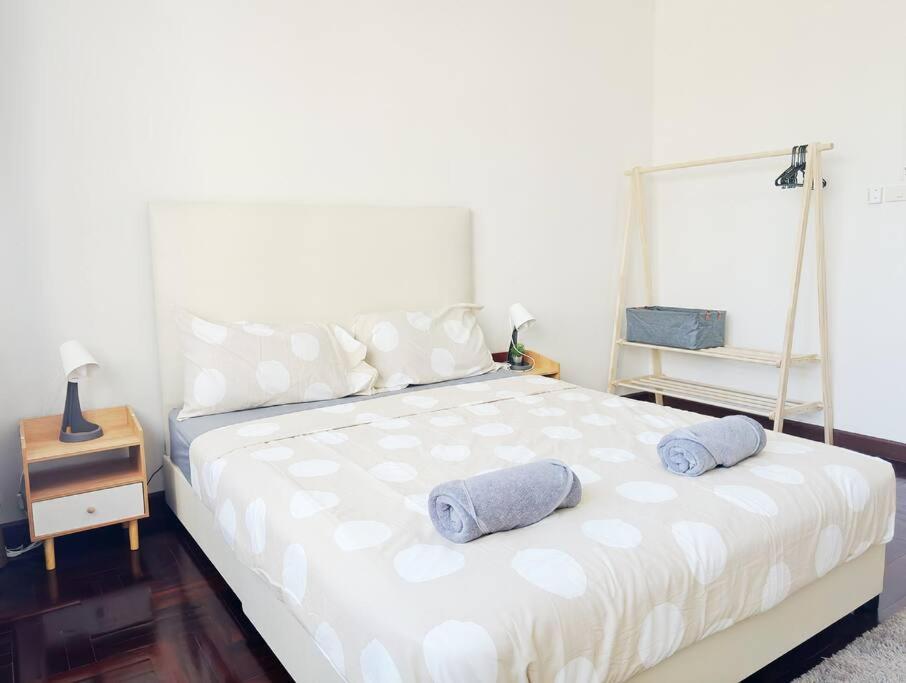 Villa 5br House 8beds, Ekkamai Bts 12mins Walk, 711, Shopping Mall *
